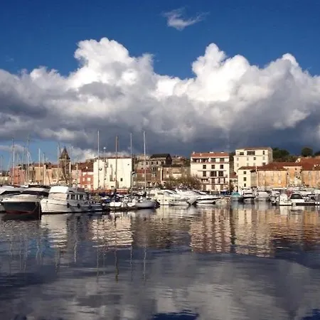 Affittacamere Casa Bianca Maison Blanche Saint-Florent (Corsica)