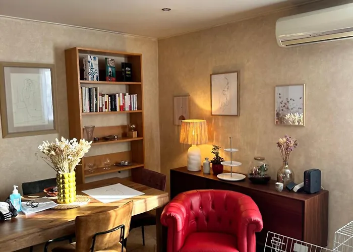 Casa Bianca Maison Blanche بيت ضيافة سانت فلوران