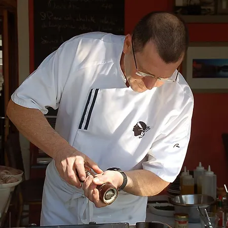 Casa Bianca Maison Blanche ゲストハウス 4*