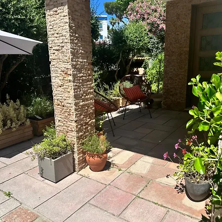 Pensión Casa Bianca Maison Blanche Saint-Florent (Corsica)